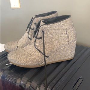 Toms booties - gold and black flecks